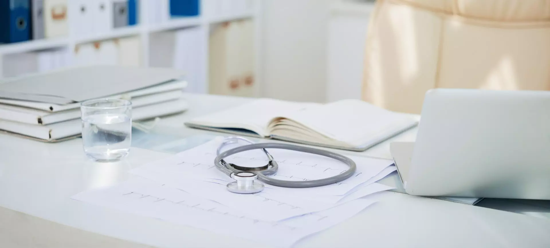 фото стола доктора